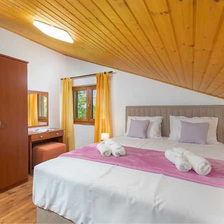 Villa Carla With Private Pool & Kids Playground - Pet Friendly Mutvoran Buitenkant foto