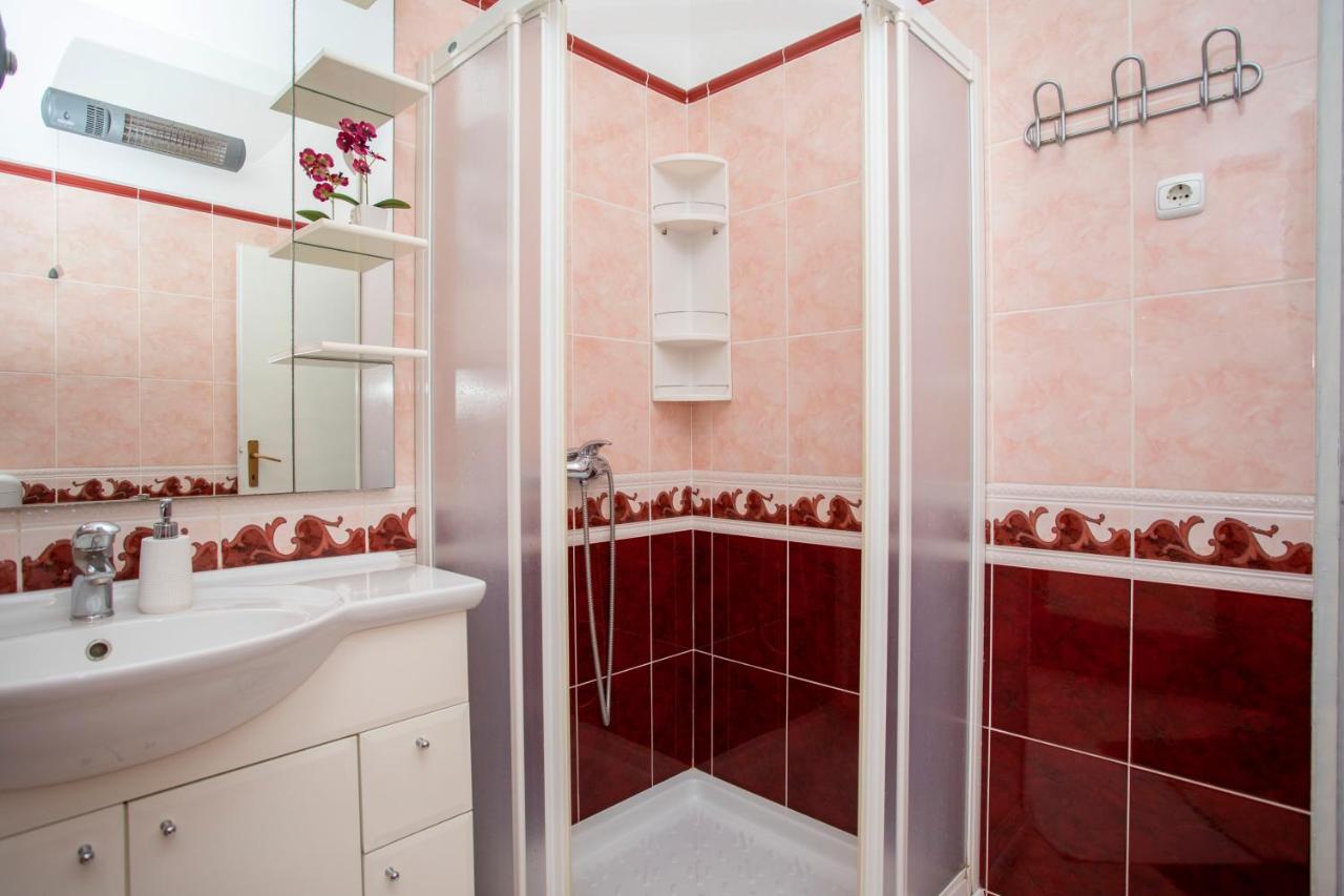 Villa Carla With Private Pool & Kids Playground - Pet Friendly Mutvoran Buitenkant foto