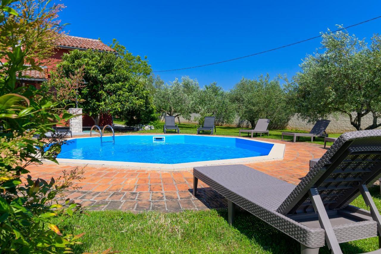 Villa Carla With Private Pool & Kids Playground - Pet Friendly Mutvoran Buitenkant foto