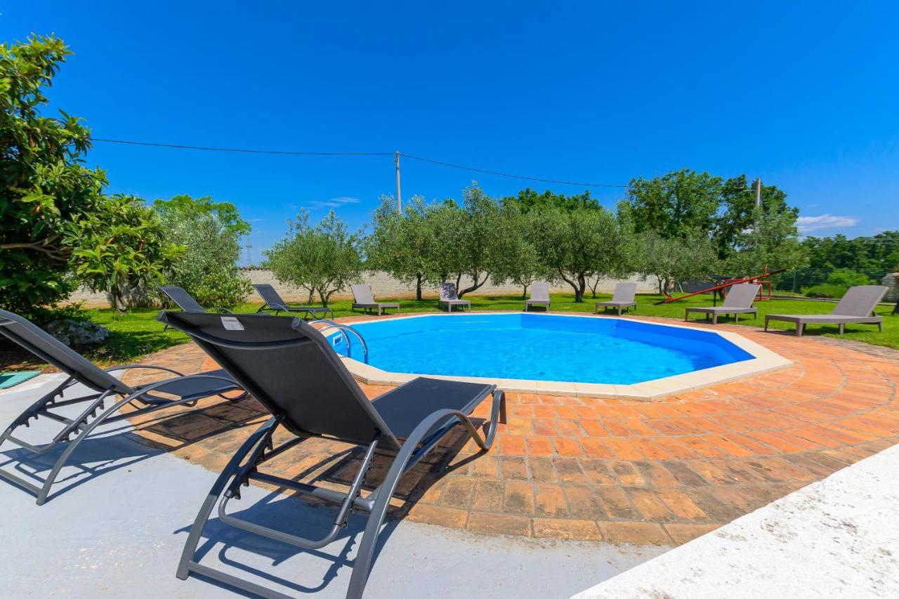 Villa Carla With Private Pool & Kids Playground - Pet Friendly Mutvoran Buitenkant foto