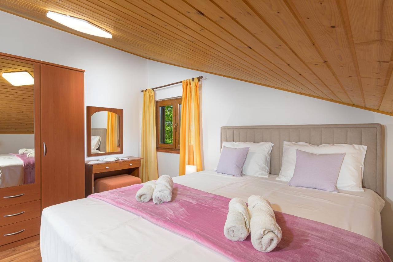Villa Carla With Private Pool & Kids Playground - Pet Friendly Mutvoran Buitenkant foto